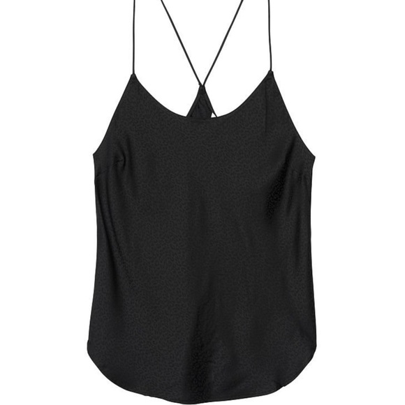 FINAL SALE 🔥JUST TODAY🌸VICTORIA'S SECRET
Set Satin Pajama Short and cami top - Picture 5 of 12